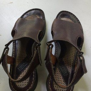 Born sandals, brown leather, 1"1/2 heel, size10